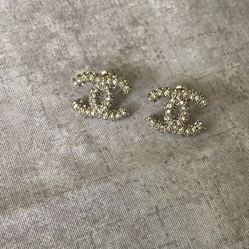 CHANEL SILVER EARRINGS AUTHENTIC JEWELRY CC